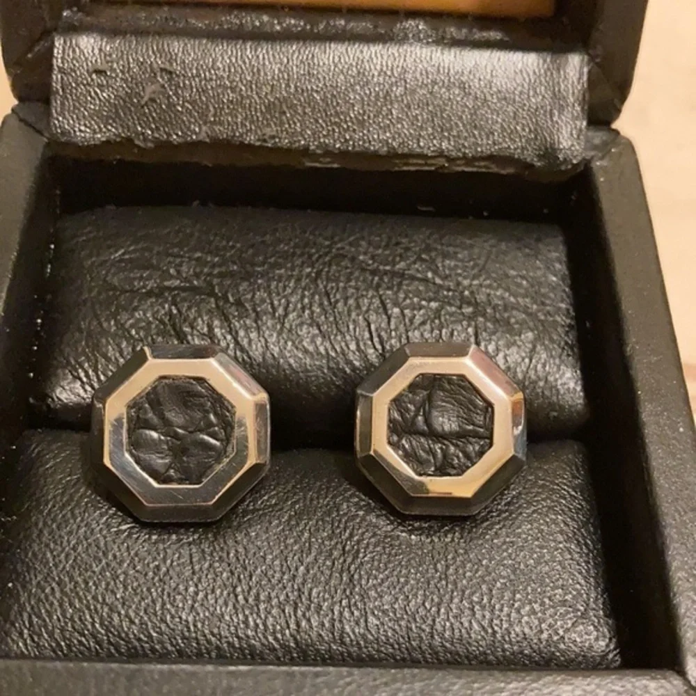 Bracaletti silver tone & black croc Czar cuff links in leather box-gently used